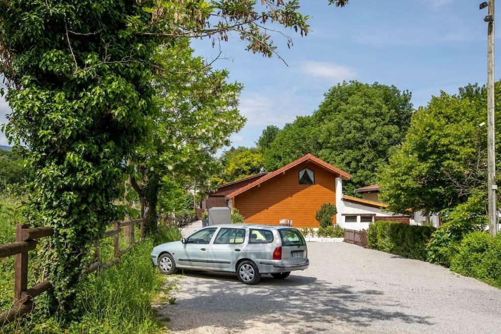 Domaine Des Ecuries - Appartements Meubles A Talloires-Montmin Exterior foto